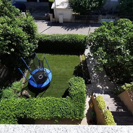 Near By Everything Vodice Luaran gambar