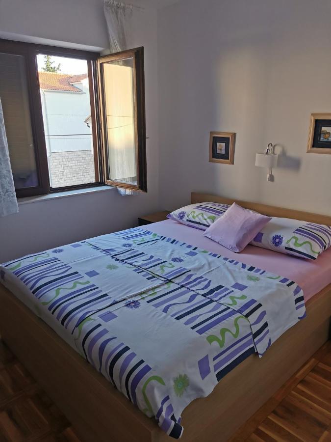 Near By Everything Vodice Luaran gambar