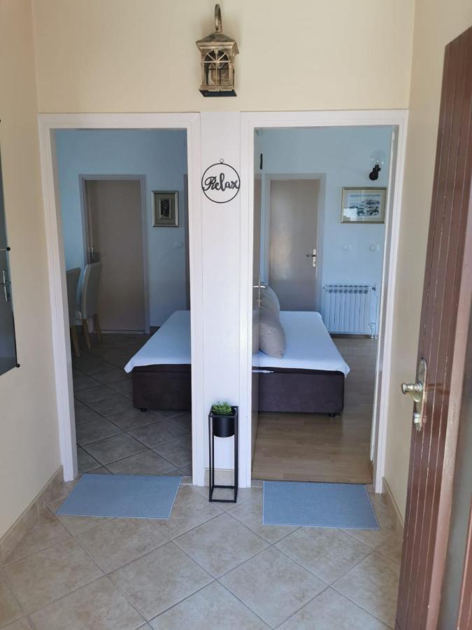 Near By Everything Vodice Luaran gambar